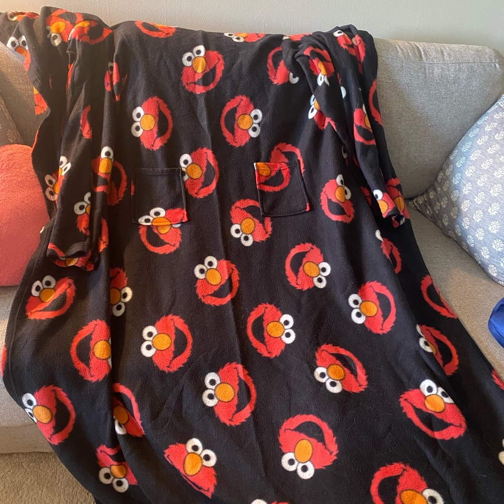 Sesame Street Elmo Snuggie Blanket
